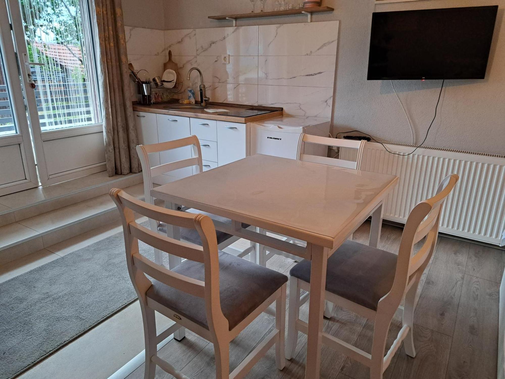 Papi Apartments Kruševo Δωμάτιο φωτογραφία